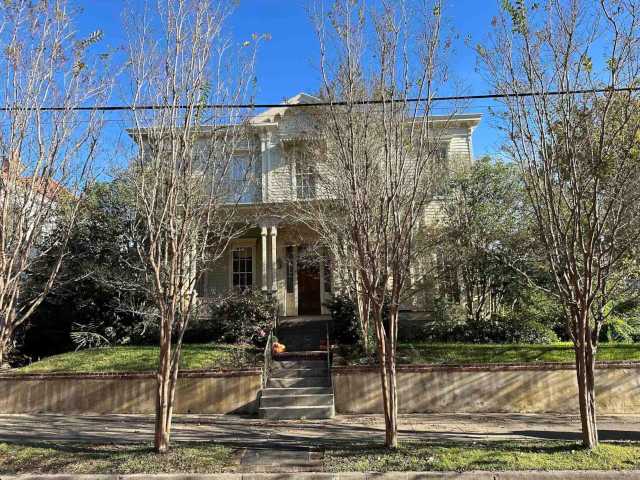 Items From The Merrill House In Natchez, Miss., Are In Crescent City's Estates Auction