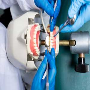 Exploring Advanced Courses For Dental Students In India