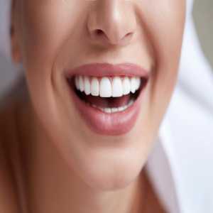Sensitive Teeth And Whitening: Tips To Achieve A Dazzling Smile Comfortably
